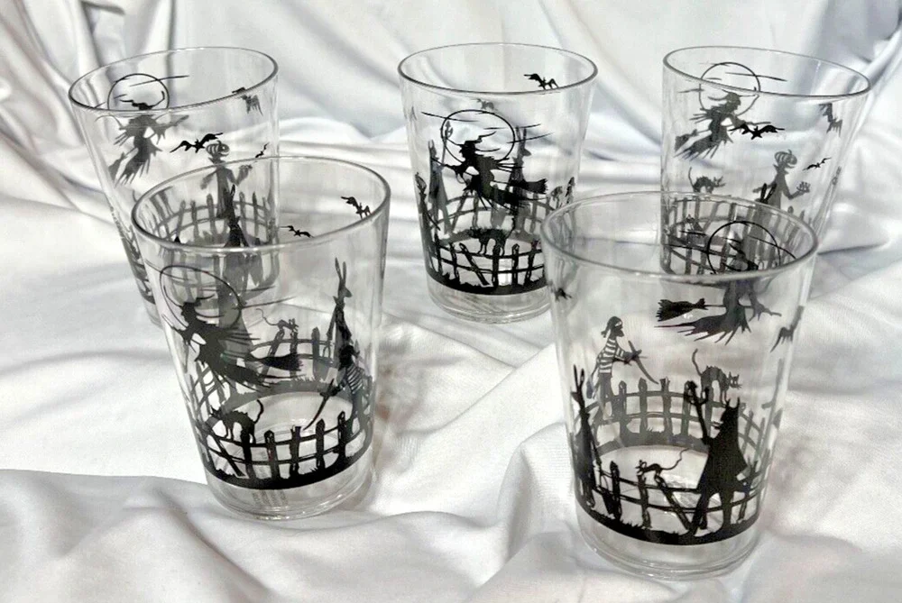Set of 5 clear acrylic black Halloween scene bar ware/party ware 10 oz. glasses